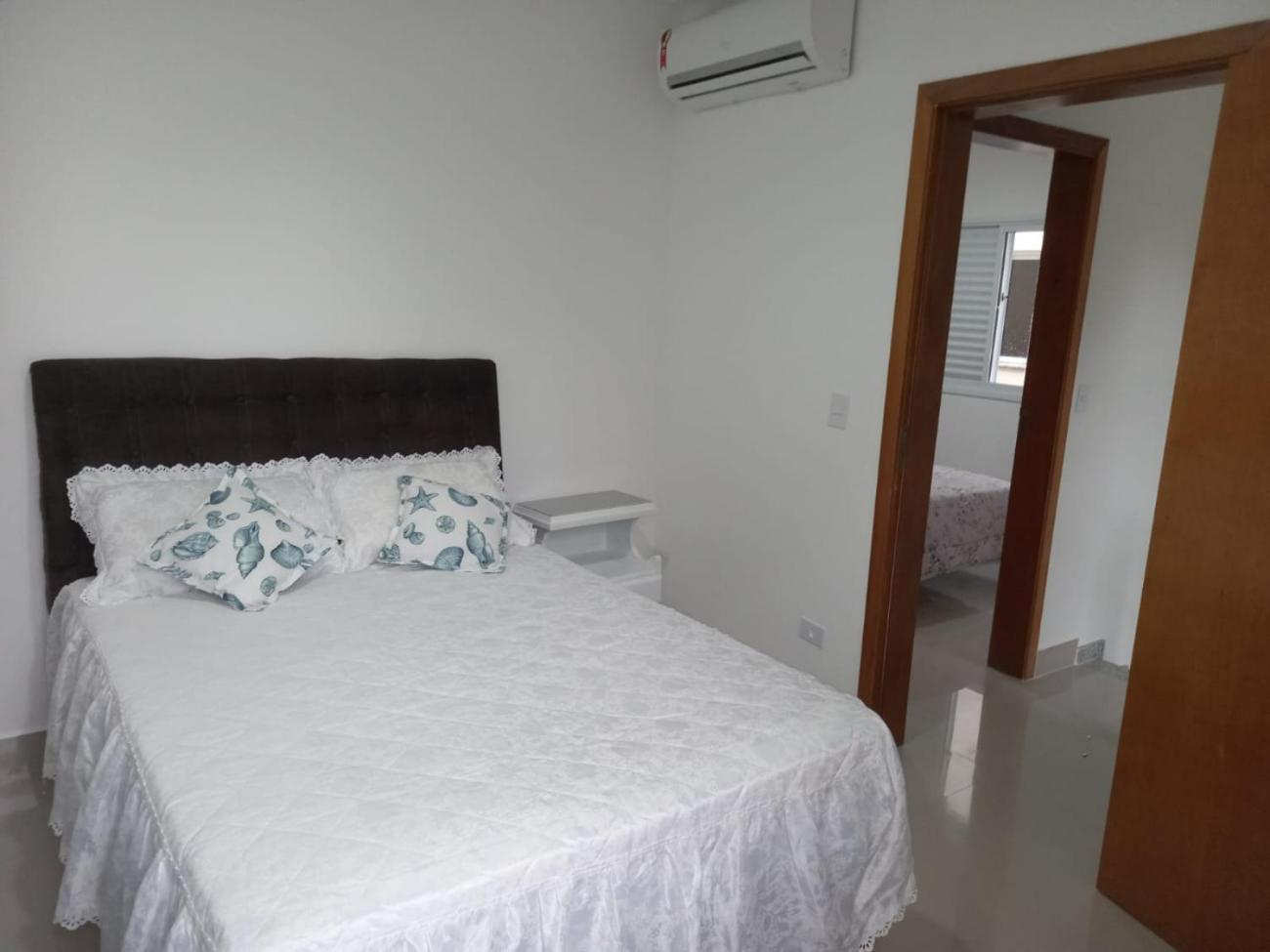 Sobrado 08 Com Duas Suites, Conf Casa de férias