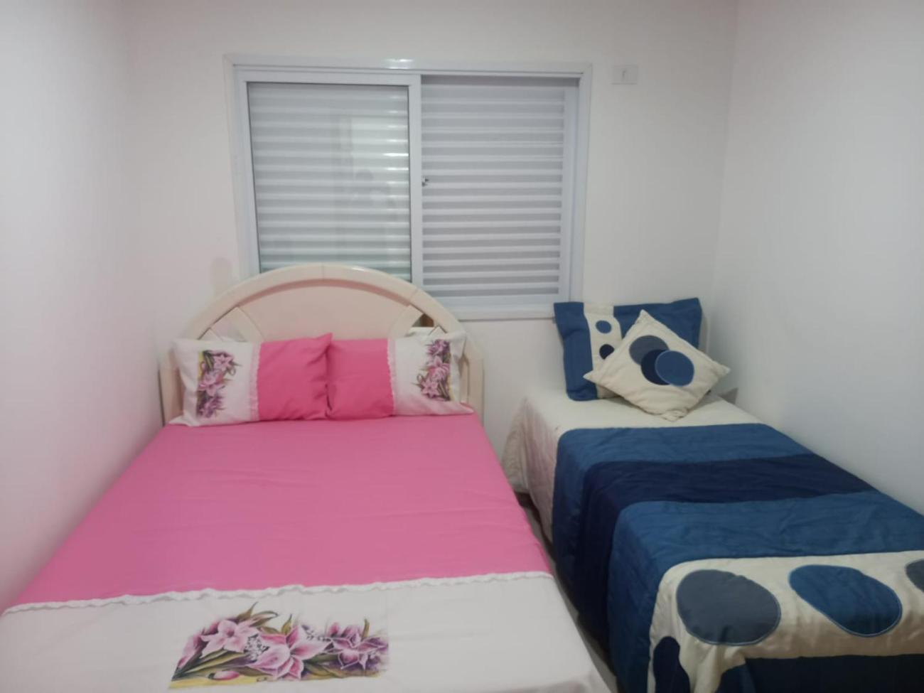 Sobrado 08 Com Duas Suites, Conf